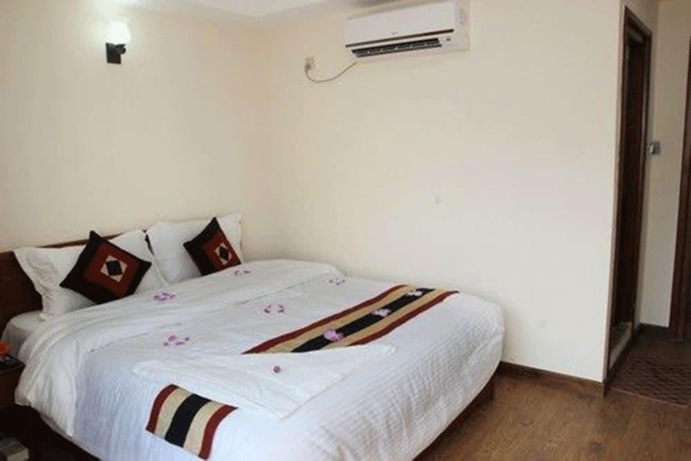 Hotel Everest Nepal Kathmandu Bagian luar foto