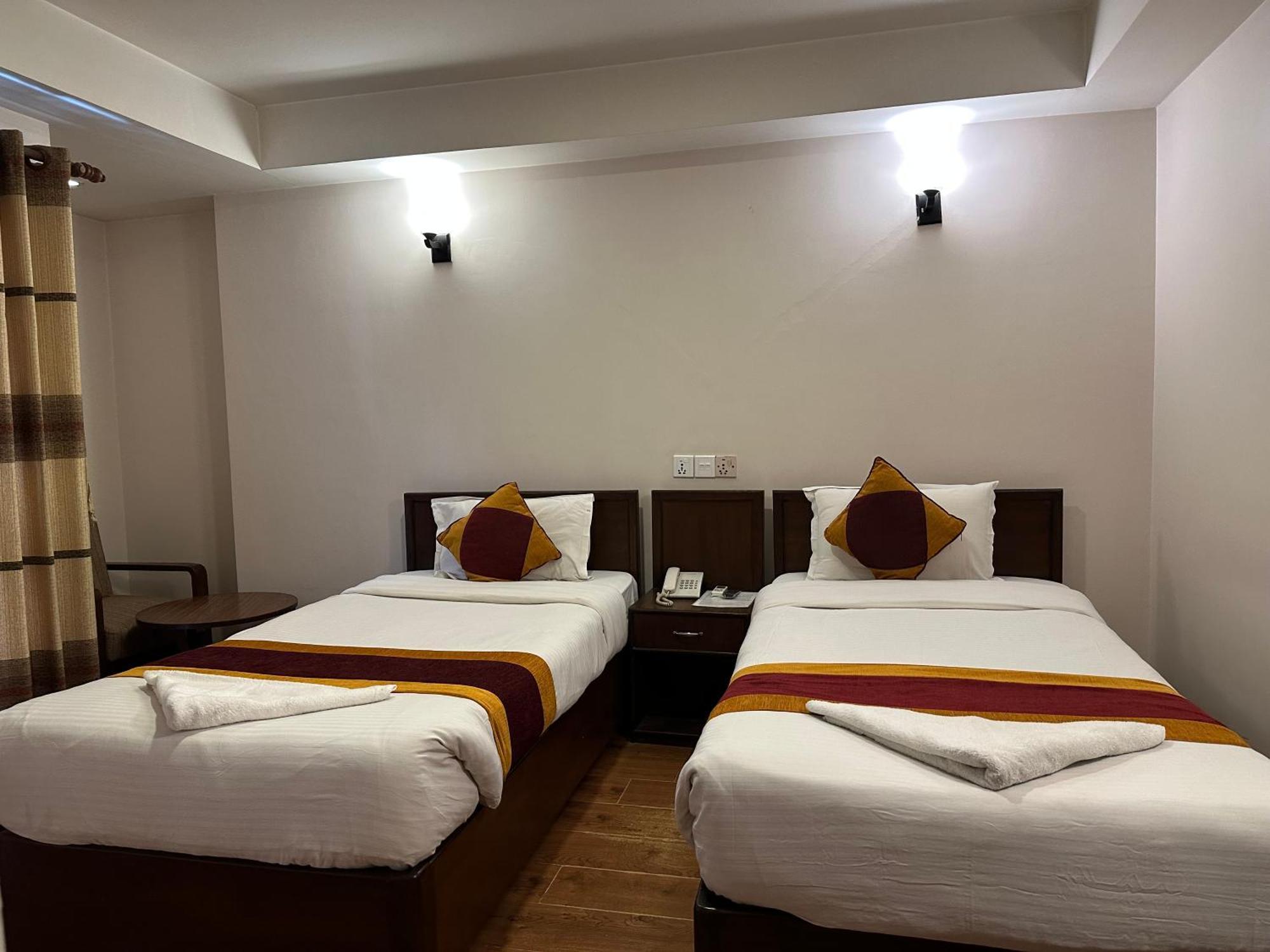 Hotel Everest Nepal Kathmandu Bagian luar foto