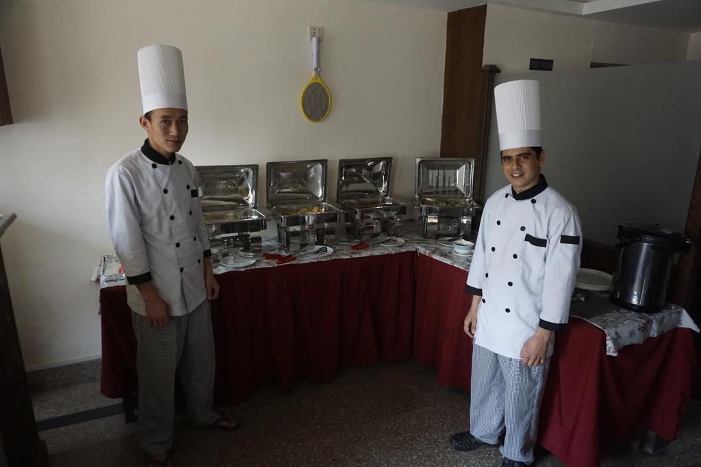 Hotel Everest Nepal Kathmandu Bagian luar foto