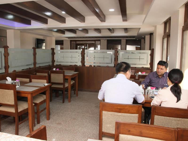 Hotel Everest Nepal Kathmandu Bagian luar foto