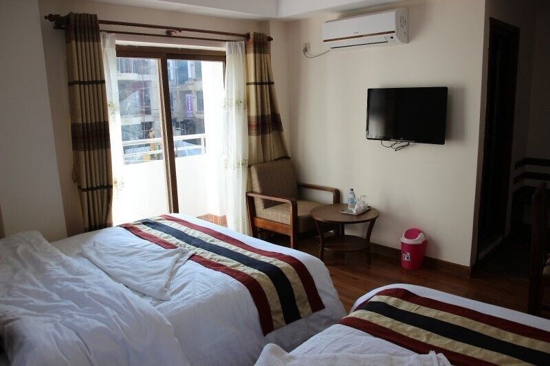 Hotel Everest Nepal Kathmandu Bagian luar foto